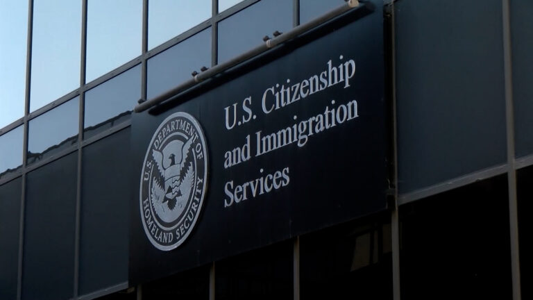 Políticas Migratorias en EE. UU.: Inquietud por Cambios en Residencia Permanente