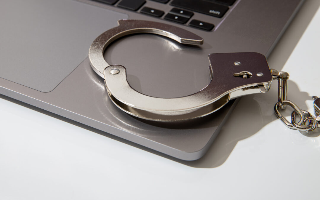 Hombre de 35 años arrestado en Boulder por posesión de material de abuso sexual infantil