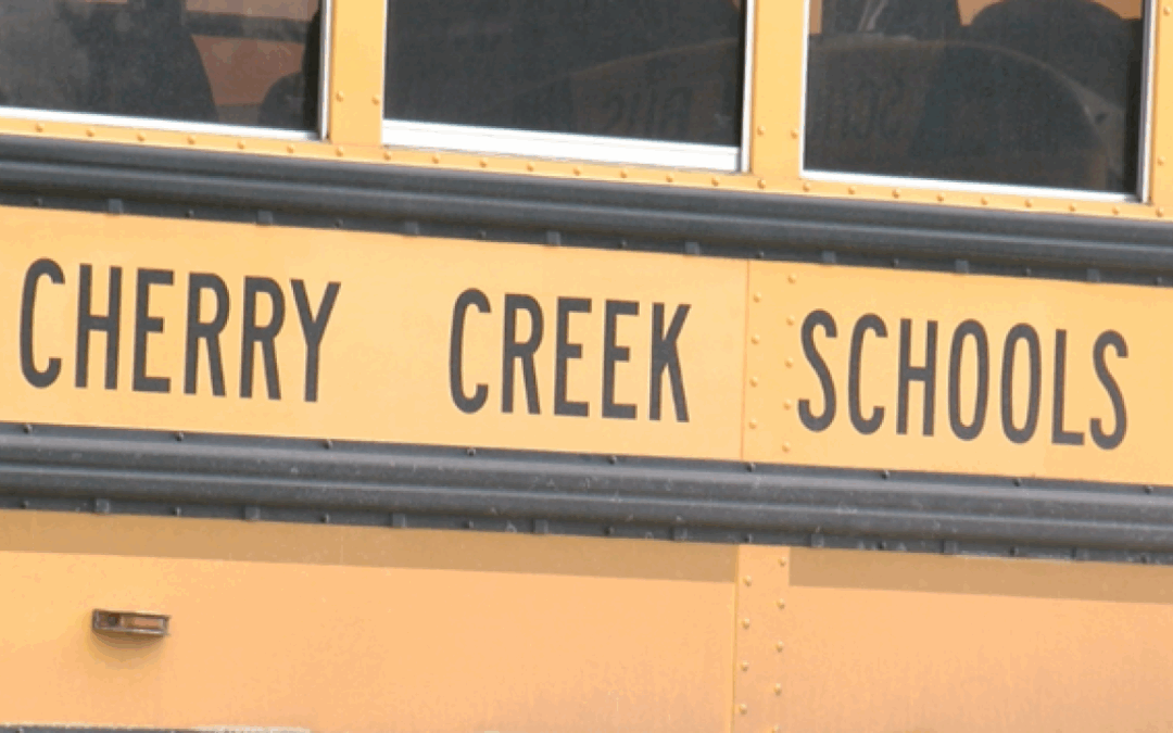 Colorado: Cherry Creek triplica aprendices con programa innovador para formar y retener maestros en medio de la escasez educativa