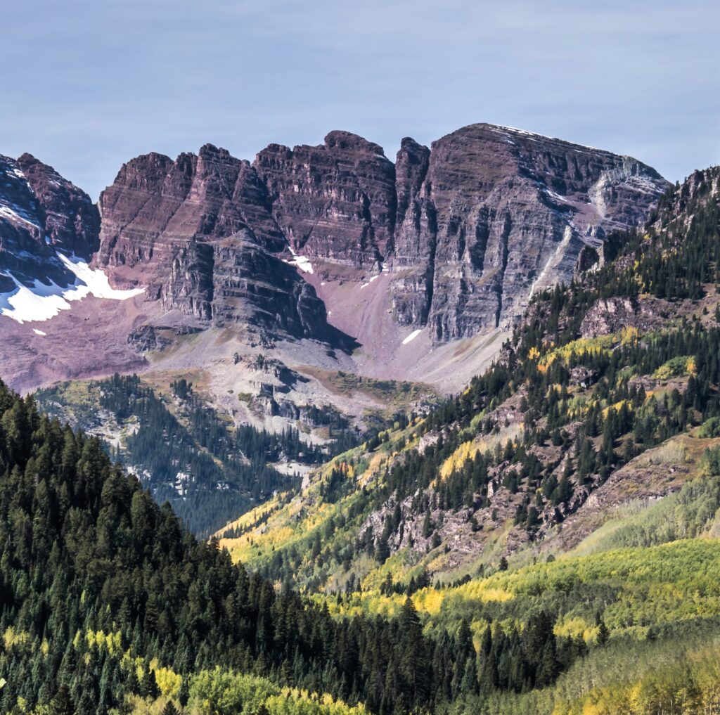 Sleeping Sexton: Dos escaladores son rescatados tras desviarse de la ruta en el Maroon‑Bells Wilderness Sleeping Sexton: Dos escaladores son rescatados tras desviarse de la ruta en el Maroon‑Bells Wilderness