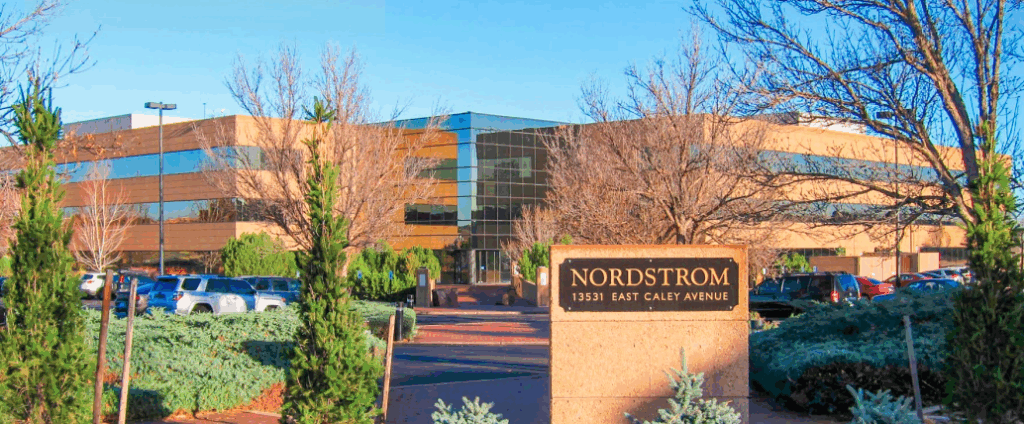 Nordstrom despide a 43 empleados tras traslado de operaciones a TD Bank en medio de recortes corporativos Nordstrom despide a 43 empleados tras traslado de operaciones a TD Bank en medio de recortes corporativos