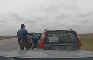 Patrulla Estatal de Colorado rescata a menor de un vehículo conducido por sospechoso en autopista I-70