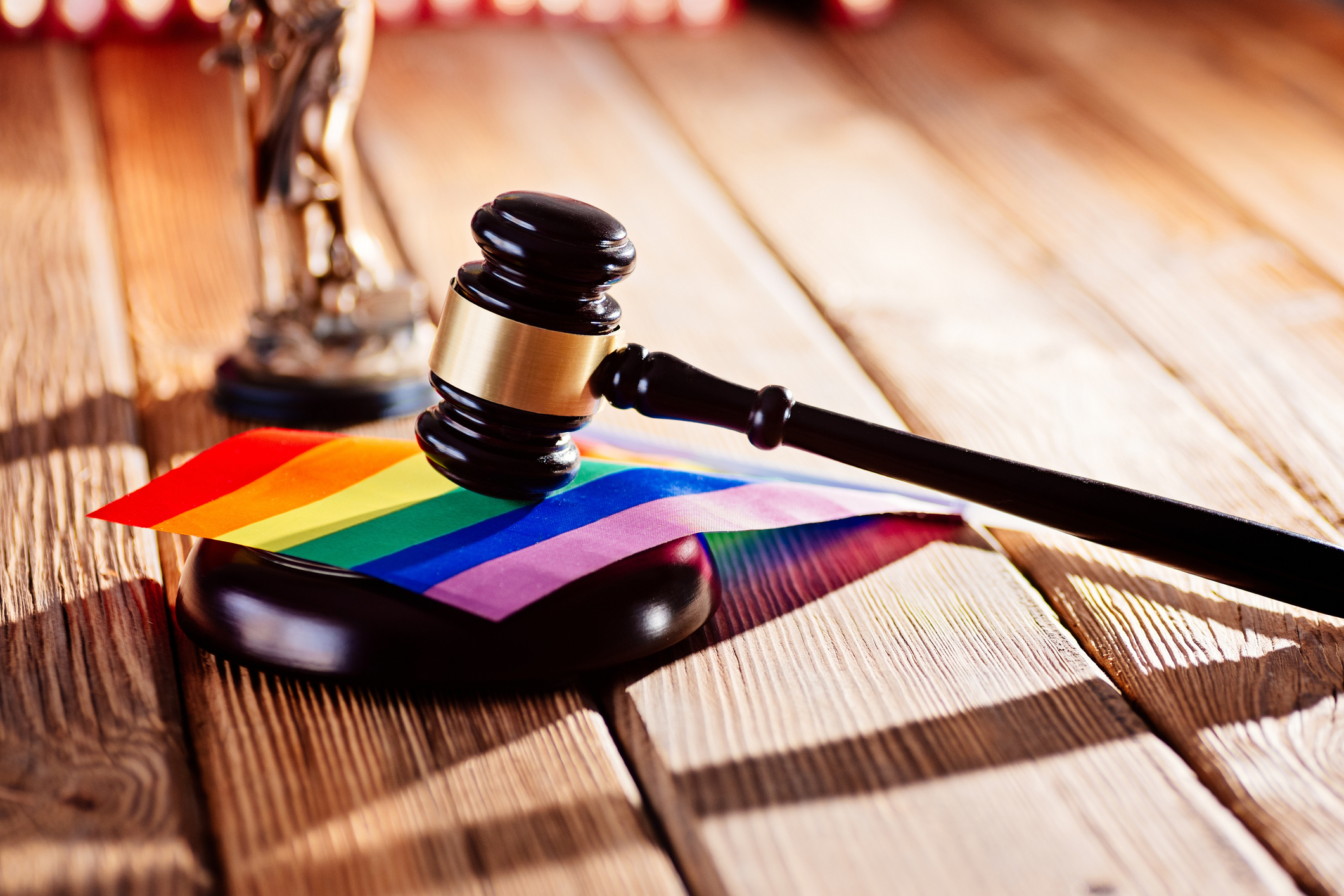 La Corte Suprema Reafirma el Matrimonio Igualitario en EE.UU. Tras el Caso Kim Davis