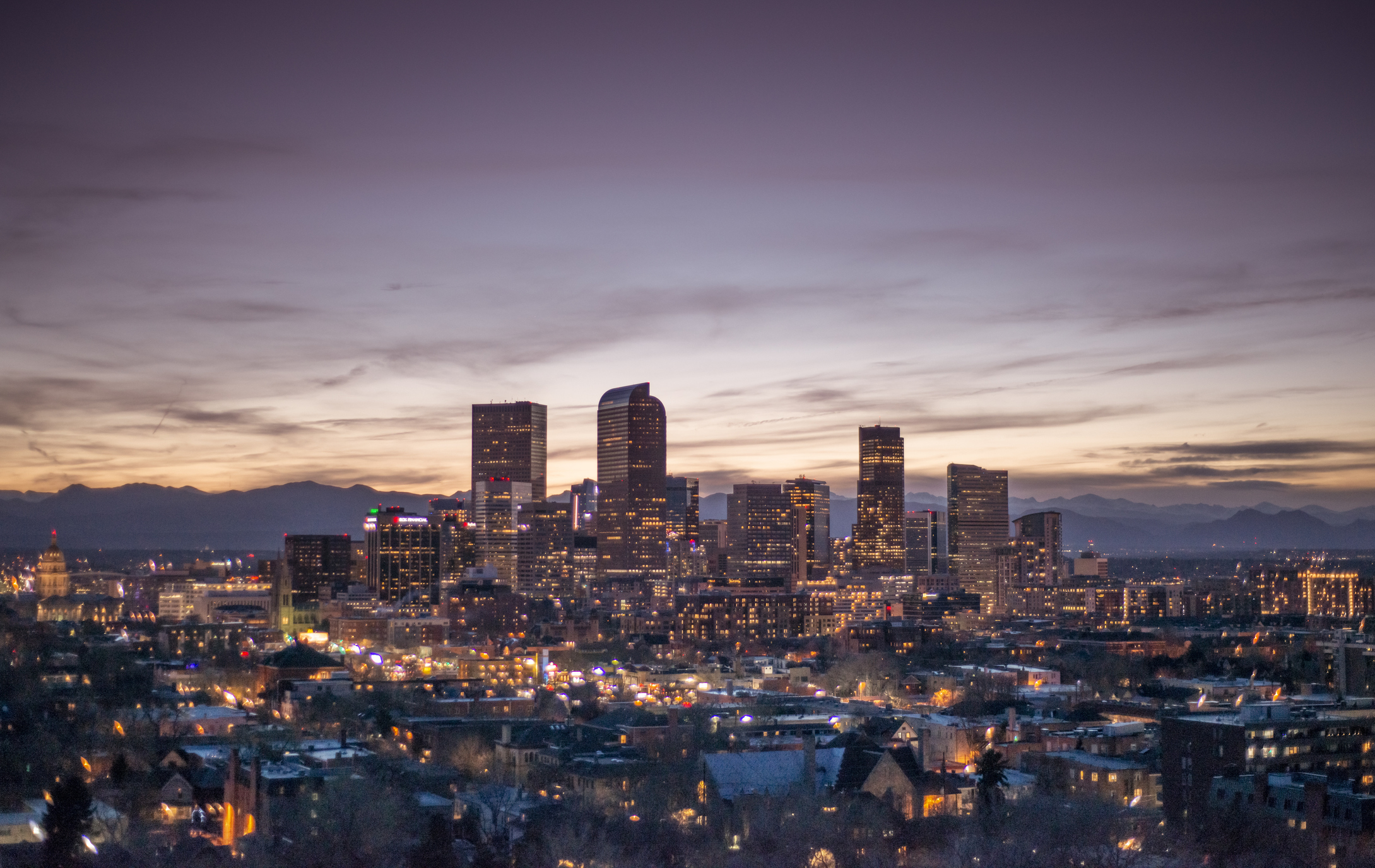Denver Experimenta una Caída Histórica del 48% en Interés para Mudarse: Nuevas Tendencias de Migración