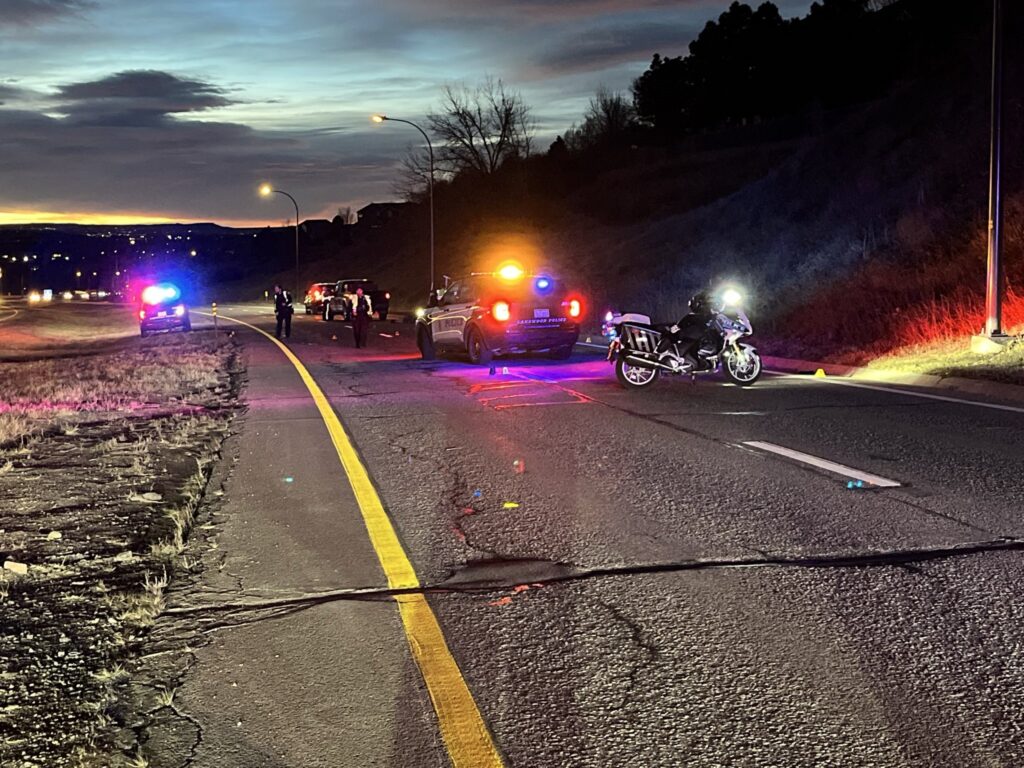 Accidente fatal en Lakewood provoca cierre vial prolongado