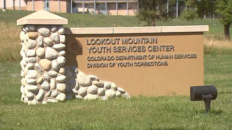Colorado reabre centro de detención juvenil tras graves fallas de seguridad