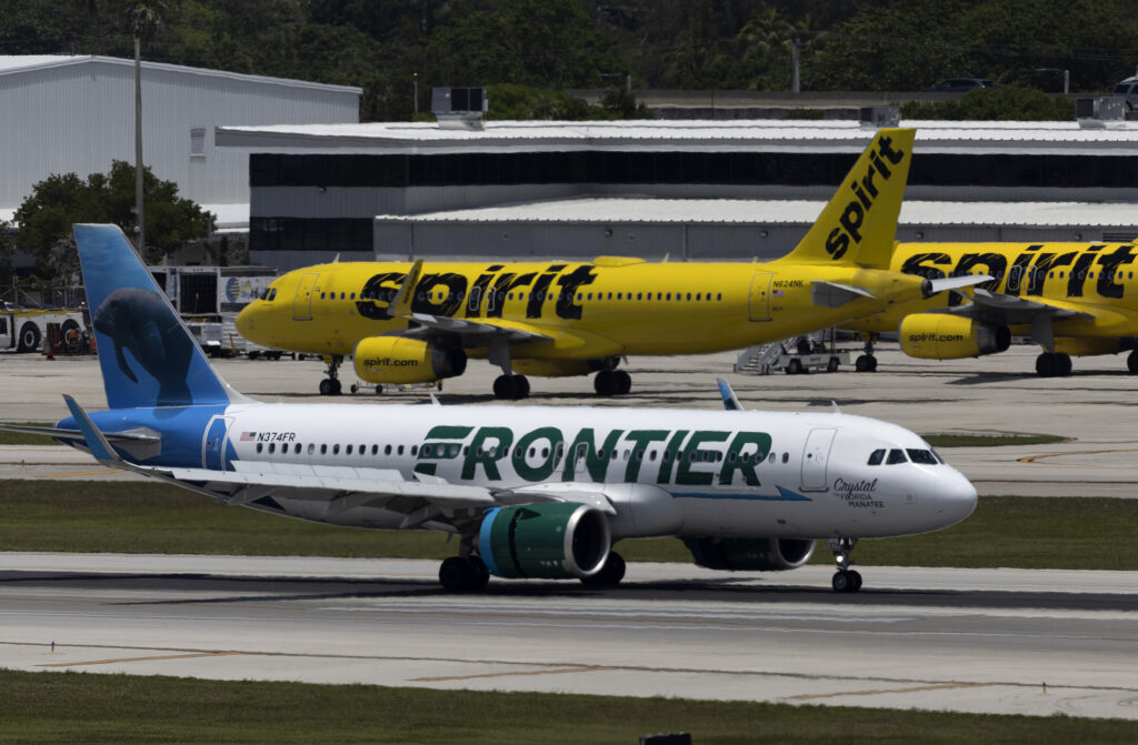 CEO de Frontier Airlines deja el cargo como director ejecutivo a fin de año