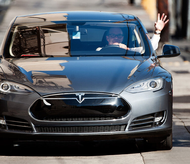Tesla pierde liderazgo mundial en autos eléctricos tras caída de ventas por segundo año consecutivo