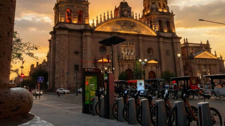 Clima en Guadalajara: ¡Prepárate para una mañana fría y una tarde calurosa este 7 de enero!