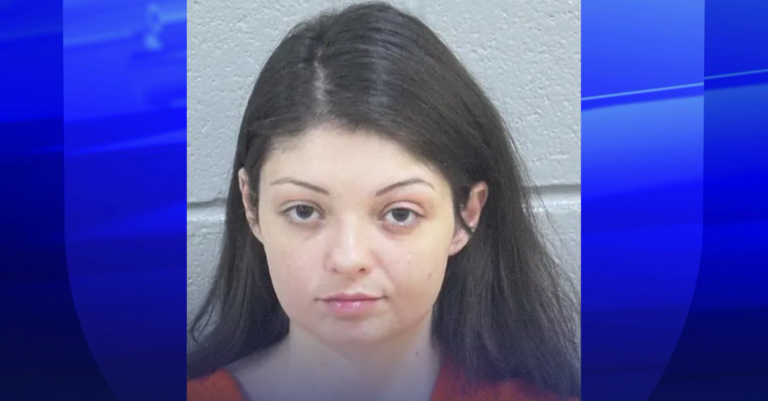 Arresto en Midland: Mujer Acusada de Asalto Agravado con un Cuchillo