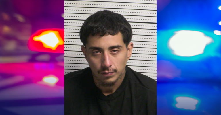 Arresto en Anthony: Luis Fernando Espino Dispara a Su Hermana y a Otro Hombre con Escopeta