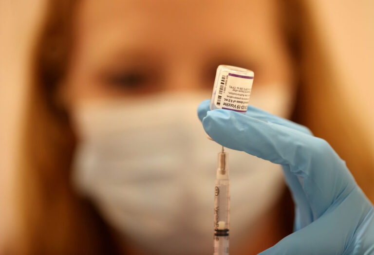 Padres en Colorado expresan incertidumbre tras la actualización del CDC sobre recomendaciones de vacunación infantil