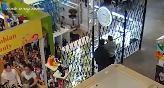 Roban joyería en Aurora; policía investiga y pide ayuda de la comunidad