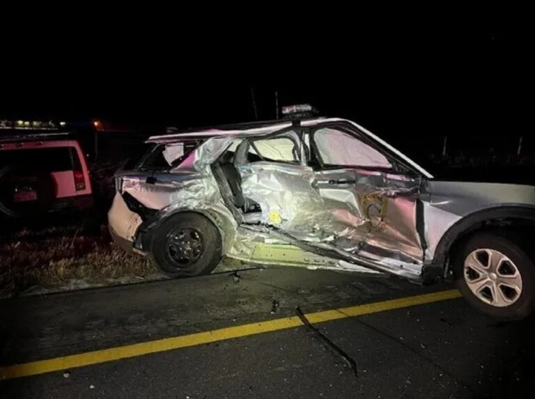 Accidente en I-25 deja a un patrullero estatal herido durante persecución a conductora en sentido contrario