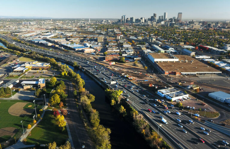 Febrero inicia con tiempo templado en Denver y probabilidad de lluvia y nieve el martes
