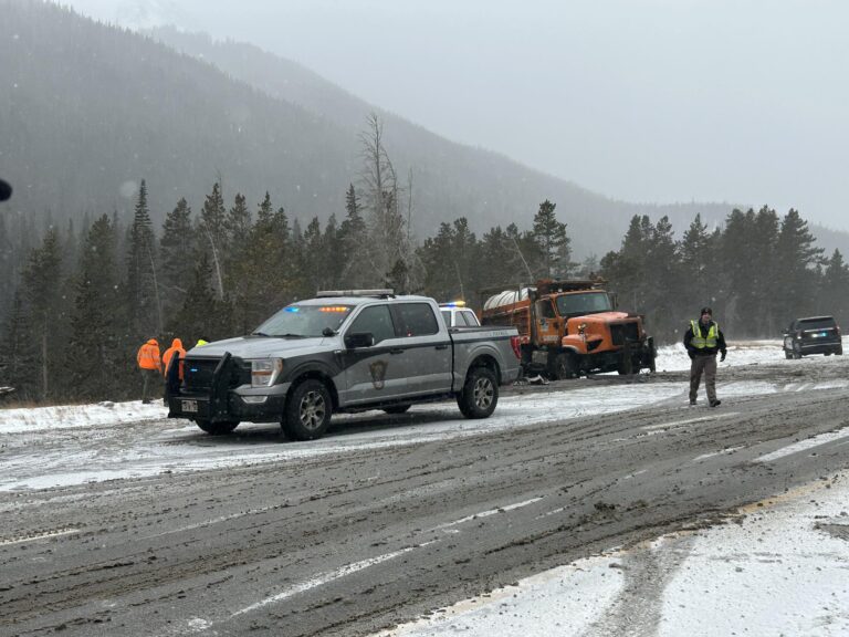 Equipo juvenil de hockey conquista campeonato tras tragedia vial en la I-70