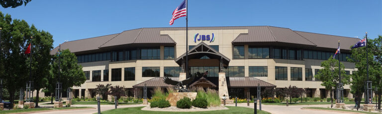 Trabajadores de JBS en Greeley autorizan posible huelga por prácticas laborales injustas