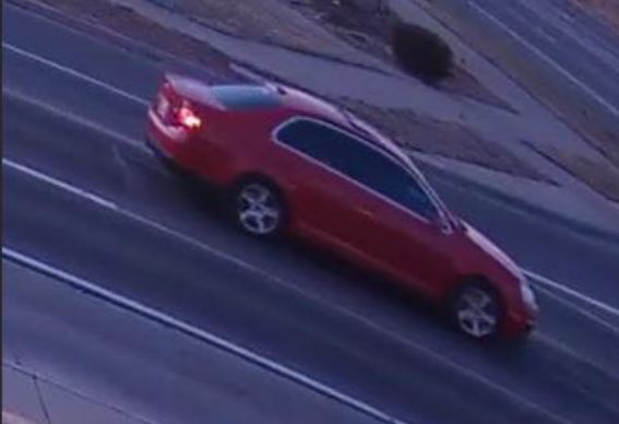 Policía de Arvada busca al conductor que huyó tras dejar a ciclista gravemente herido