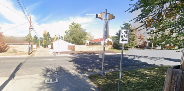 Denver convierte calles de un solo sentido en doble vía en East Colfax y genera confusión entre conductores