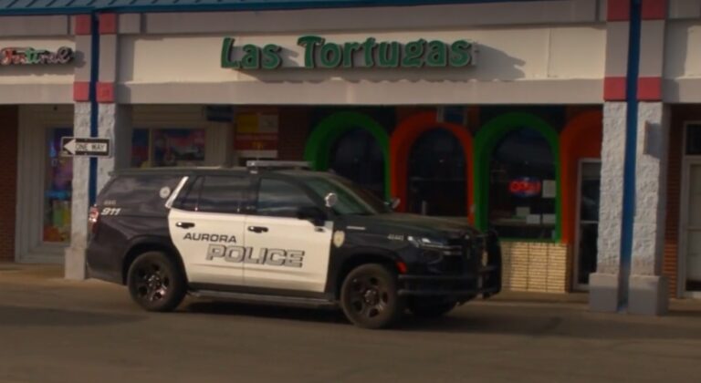 Asalto en restaurante de Aurora termina con sospechoso detenido tras forcejeo