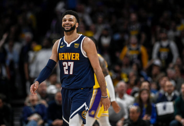 Tyus Jones llega a Denver Nuggets para fortalecer la banca rumbo al campeonato