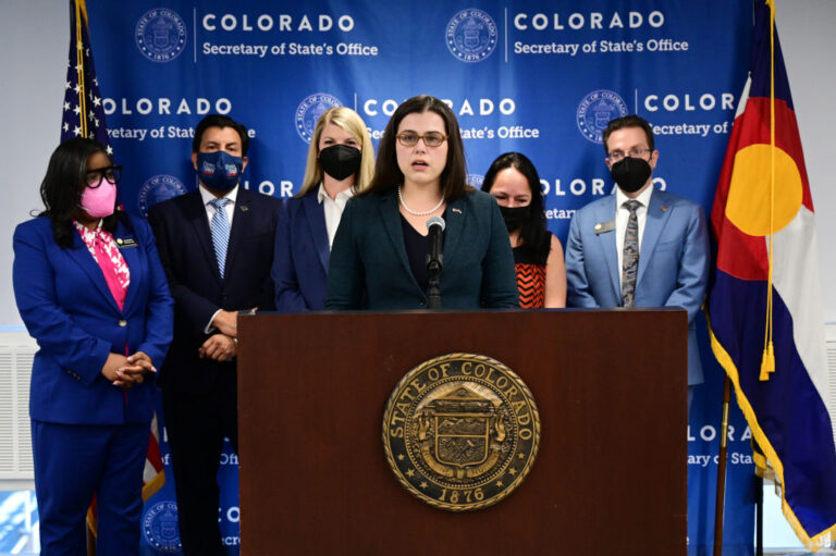 Jena Griswold bajo cuestionamiento por declaración sobre la Corte Suprema