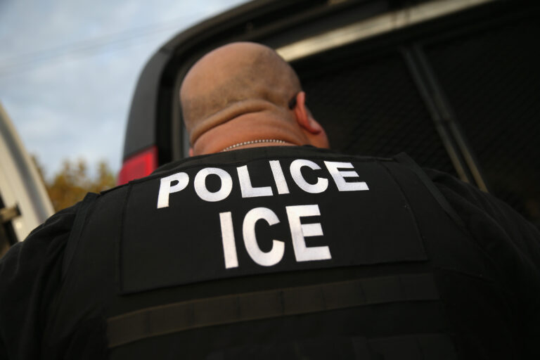 El DHS rechaza ley de uso de mascarillas en Denver por considerarla inconstitucional