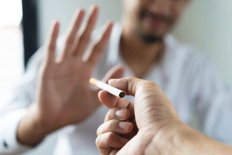 Colorado QuitLine ofrece un incentivo de hasta $100 para ayudar a adultos en Colorado a dejar el tabaco y los productos de nicotina