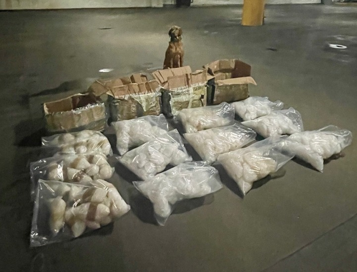 Autoridades incautan cientos de libras de metanfetamina y miles de pastillas de fentanilo en Denver