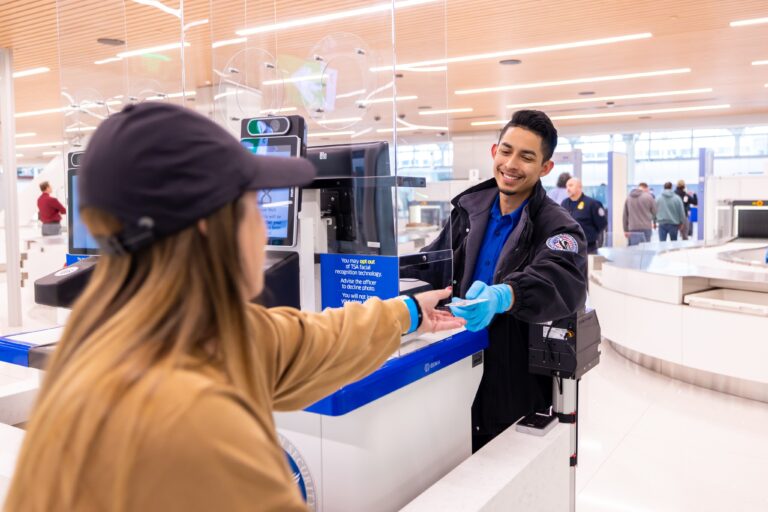 Aeropuerto de Denver solicita donaciones para trabajadores de TSA que siguen trabajando sin pago