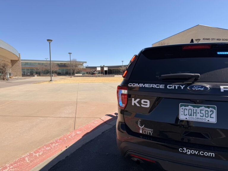 Falsa amenaza en escuela de Commerce City desvió policías de emergencias reales