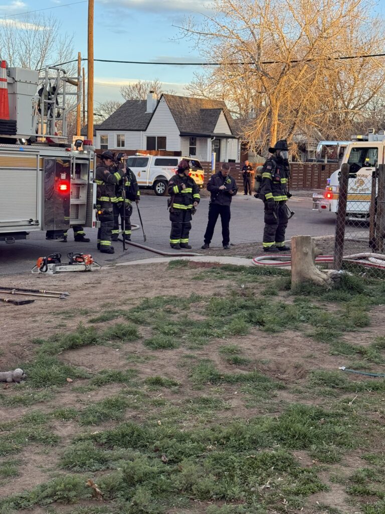 Incendio en vivienda en Denver provoca explosión y deja una persona hospitalizada