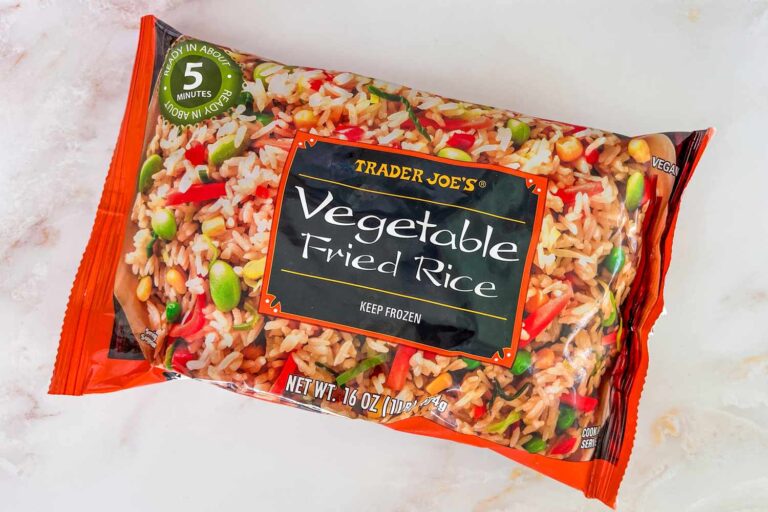 Más de 9.8 millones de libras de arroz frito vendidas en Traders Joe’s fueron retiradas por presencia de vidrio