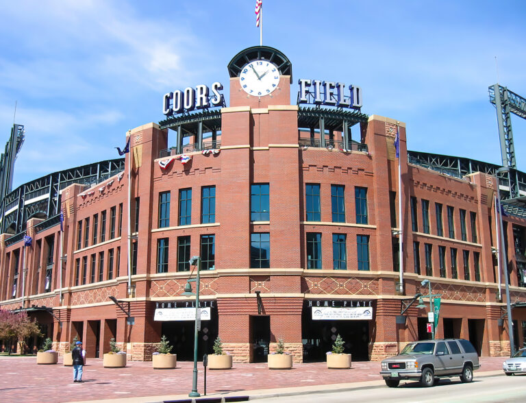 Denver se prepara para el Opening Day de los Rockies en Coors Field