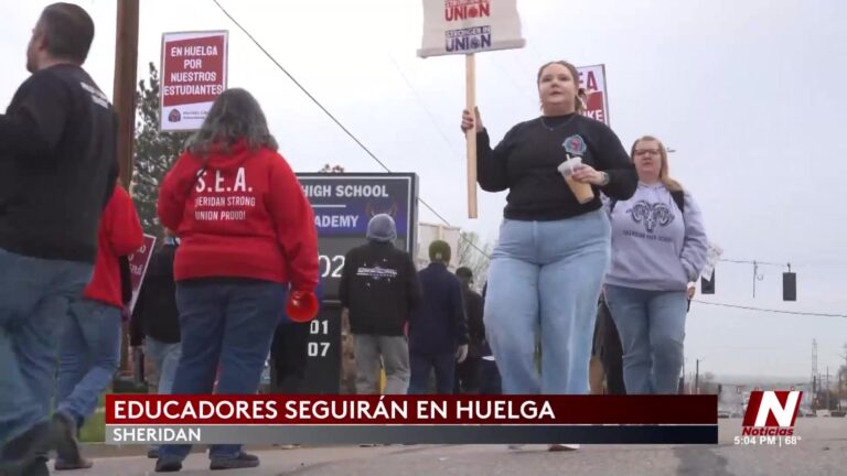 Maestros De Sheridan Permanecen En Huelga