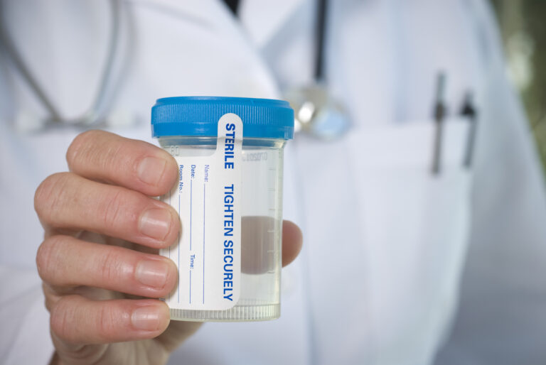 Aprueban ley que prohíbe arrestos basados únicamente en pruebas rápidas de drogas en Colorado