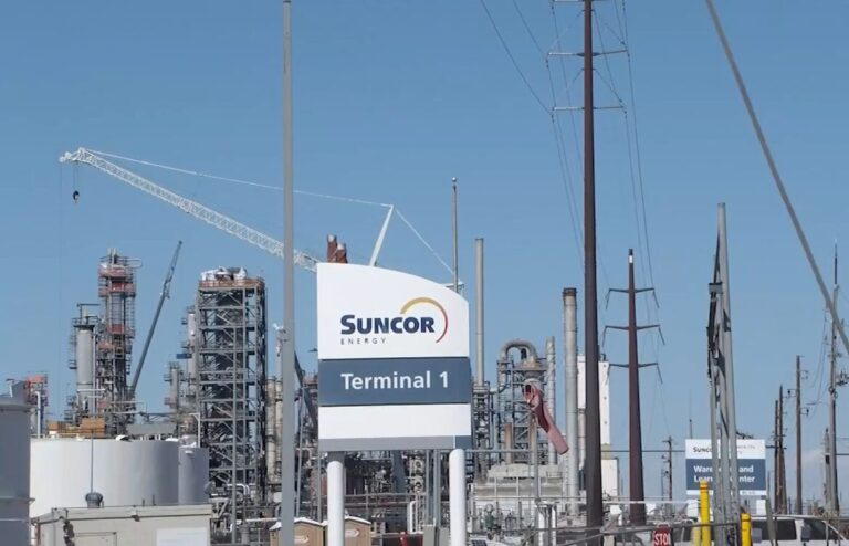 Preocupación en Commerce City por nube de humo de refinería Suncor
