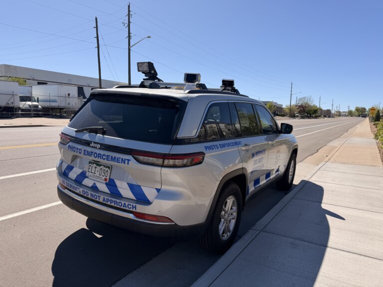 Policía de Commerce City activa unidad móvil de velocidad