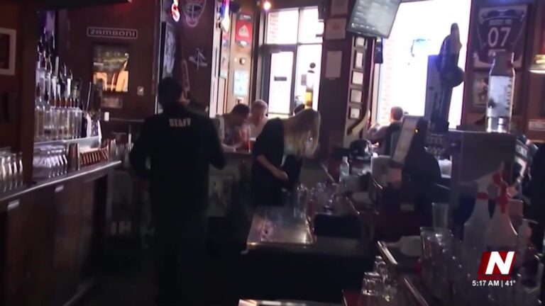 Denver propone extender horario de bares hasta las 4 am